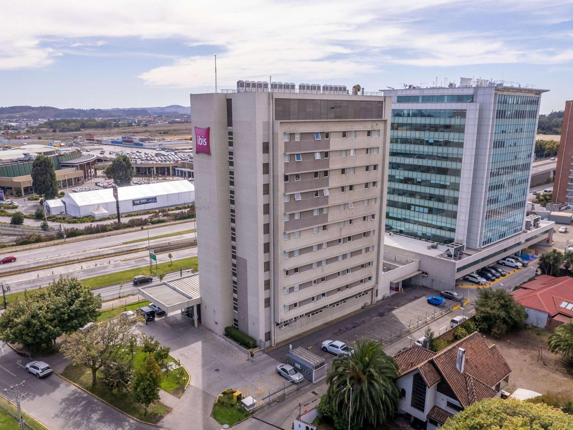 Ibis Concepcion Hotel Exterior foto